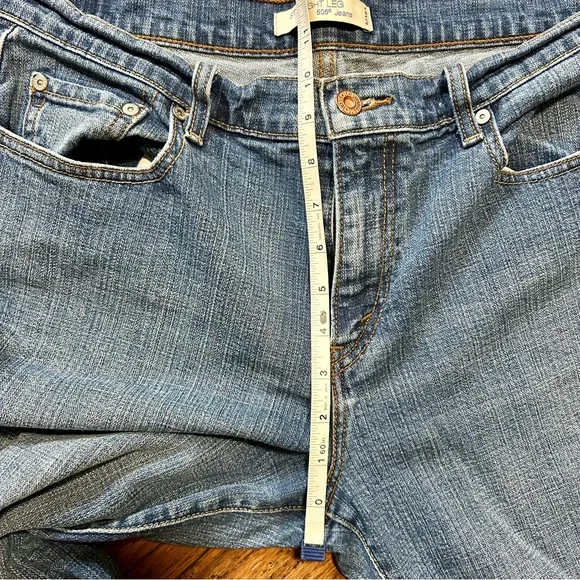 Levi's Women's 505 Straight Leg Denim Jeans, 12 - Picture 8 of 11